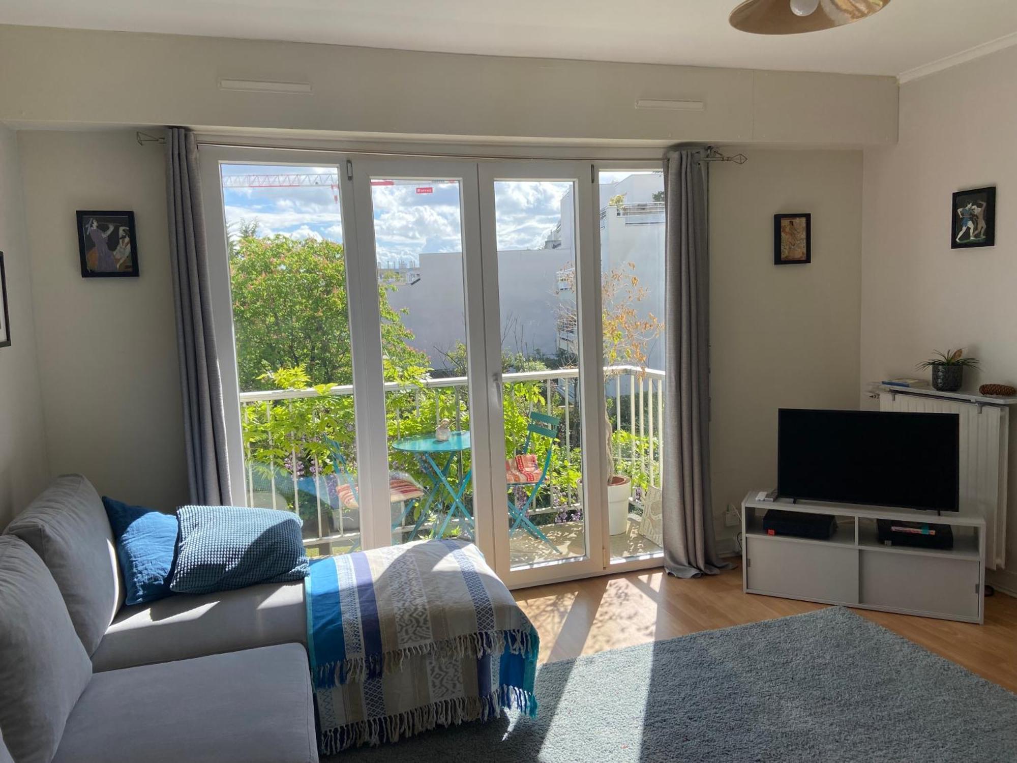 Apartment Joli Lumineux Suresnes